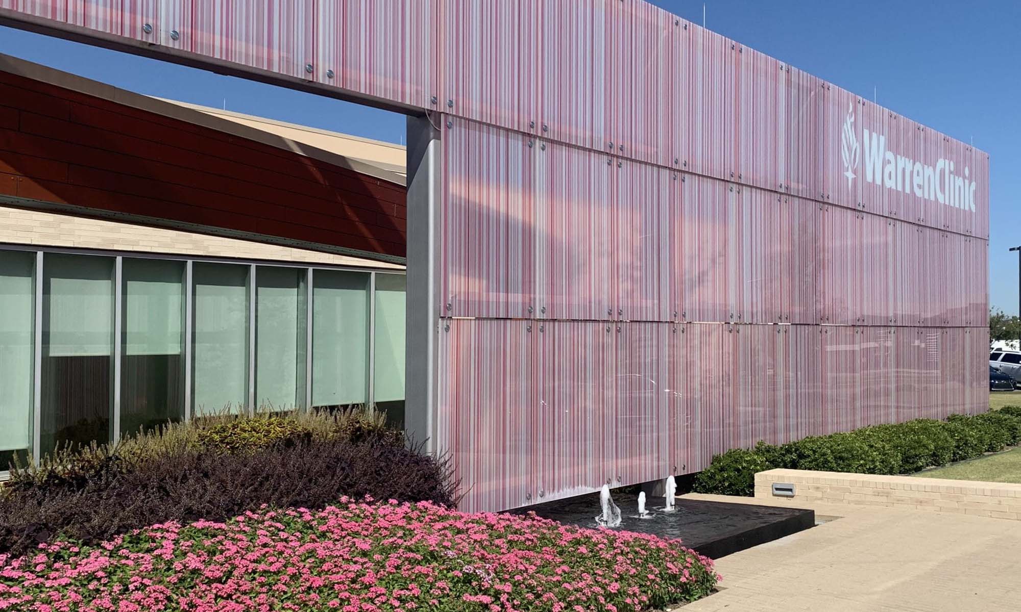 outdoor_fountain_warren_clinic_tulsa_2.jpg